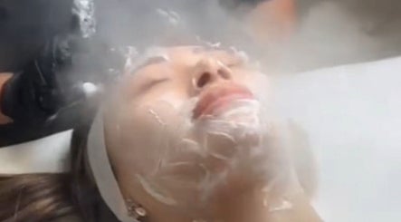 Immagine 3, The Skin Theory