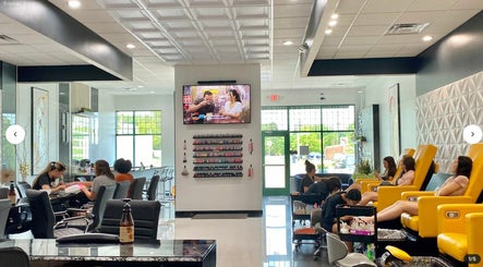 Shades Nail Bar slika 3
