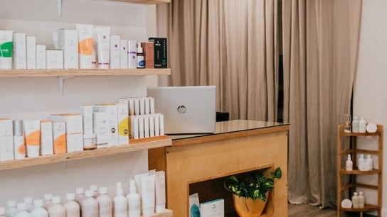 Elevate Beauty By Lisa