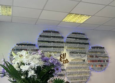 Elegant flower arrangement at Ellas Beauty in Grimsby, England, GB, enhancing the serene ambiance.