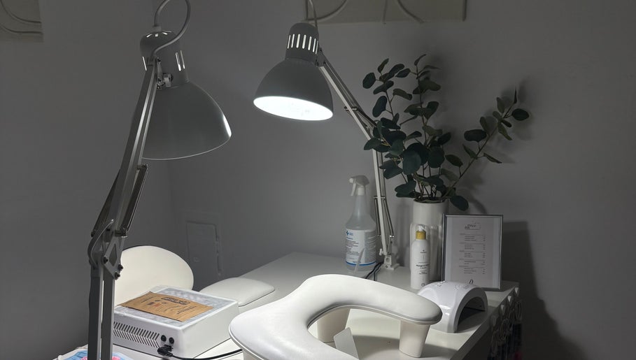 Profesjonalne stanowisko manicure w Nails.Aleksandra.Domachowska, Wiedeń, Wiedeń, AT.