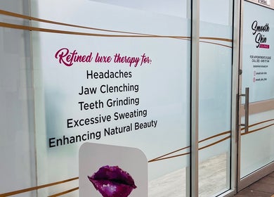 Smooth Skin Clinic front glass door in Esperance, WA, offering luxe therapy for beauty and wellbeing.