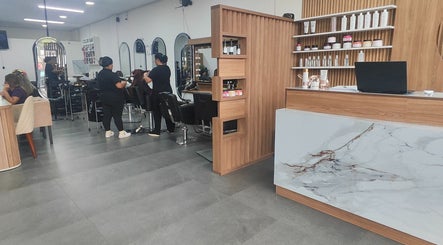 PAMELA UGARTE HAIR COLOR