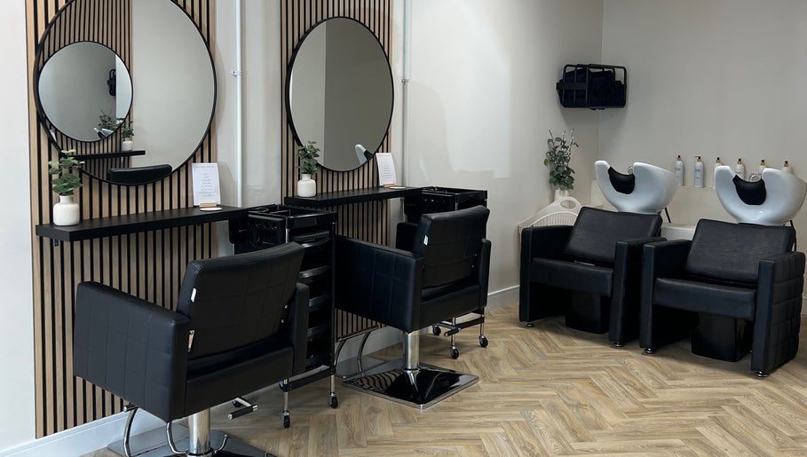 Image de Halo Hair Suite 1
