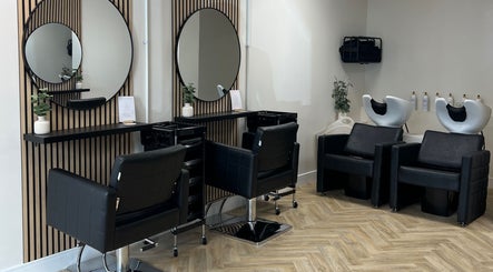 Halo Hair Suite