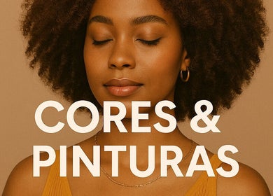 Mulher de olhos fechados com cabelo estilizado no KAIRÓS – Centro de Beleza & Estilo, Luanda, Luanda, AO.
