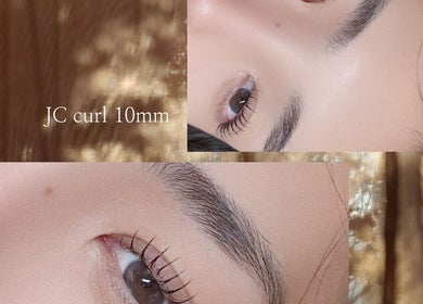 Close-up of eyelash extensions from Lumé Beauty Studio in Markham, Ontario, CA showcasing JC curl 10mm.