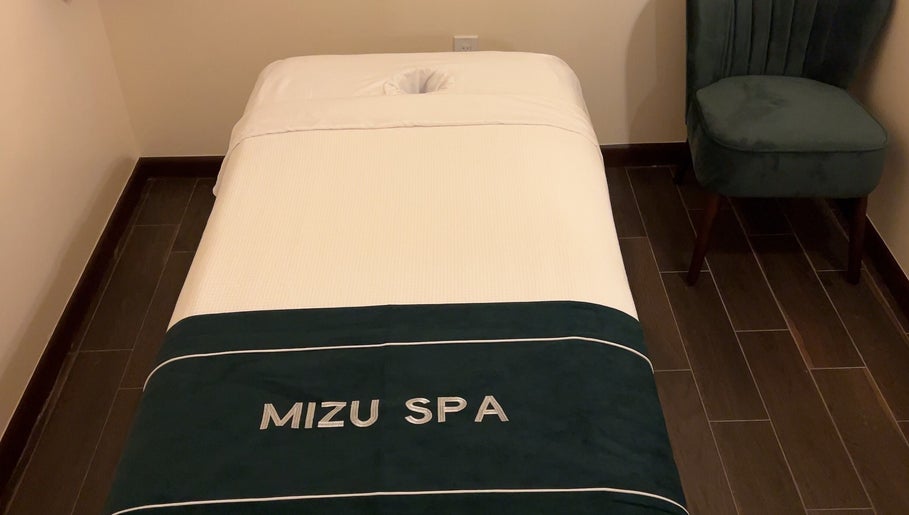 Mizu Spa Massage - Delray Beach massage table and chair in Delray Beach, Florida, US.