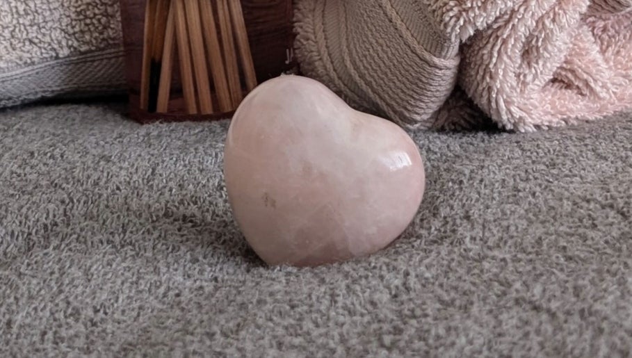Rekas holistic massage image 1