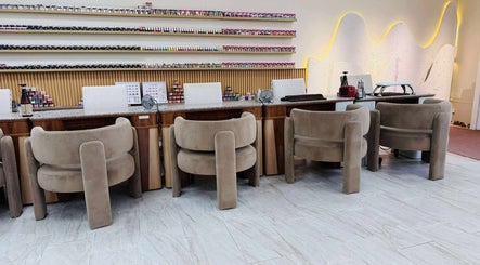 Amora Nail and Spa Lounge