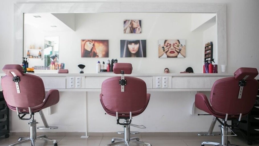 Chachou Coiffure image 1