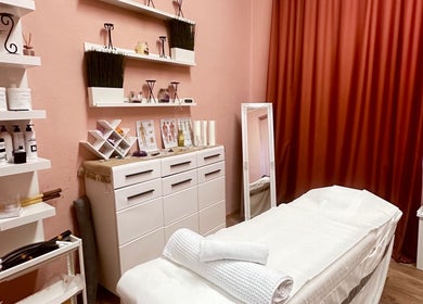 Entspannungsraum im Frauenparadies Massage Studio in Saalfeld/saale, Thüringen, DE, ideal für wohltuende Massagen.