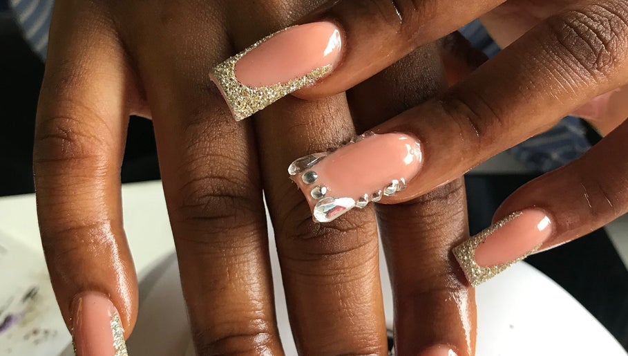 Poshandsassy_Nails imej 1
