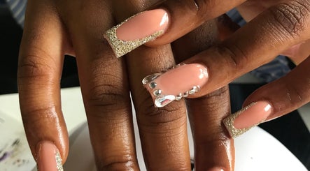 Poshandsassy_Nails