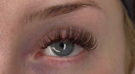 LashesByMaria image 3