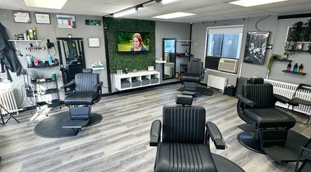 Hairlines Barbershop