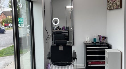 Crowned & Coiled Natural hair salon