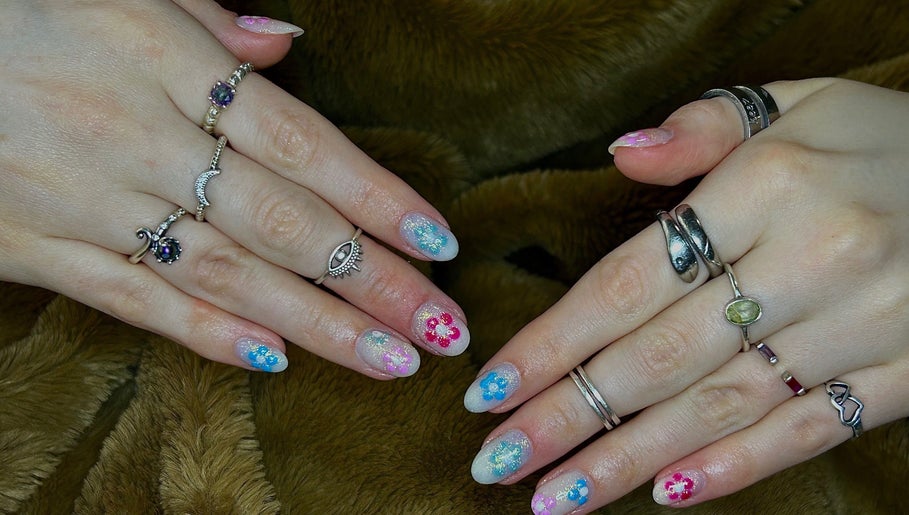 Nails by Charlie afbeelding 1