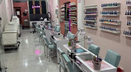 Wowlash uñas cejas y pestañas sede Alamos