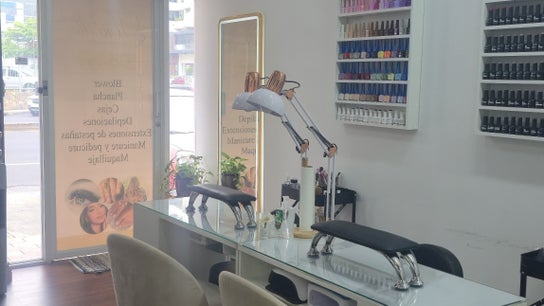 Lauranails