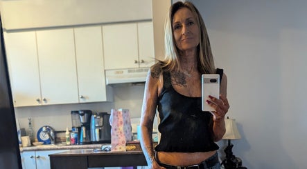 Εικόνα Liquid Sunshine Spray Tan & Educator 3