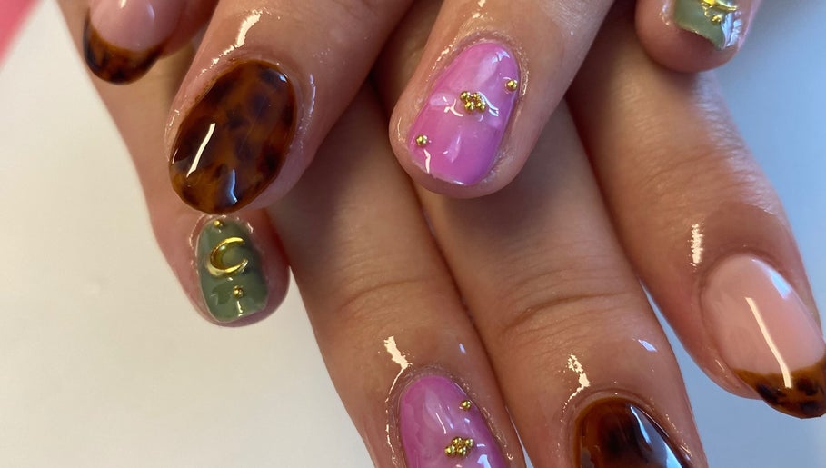 Stefi Manicurista image 1