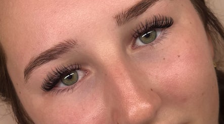 Peachy Lash Bar, bilde 3