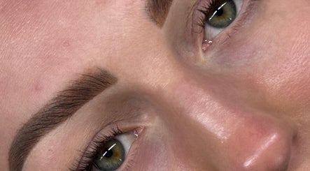Close-up of expertly shaped brows at Peachy Lash Bar, Ballajura, Western Australia, AU.