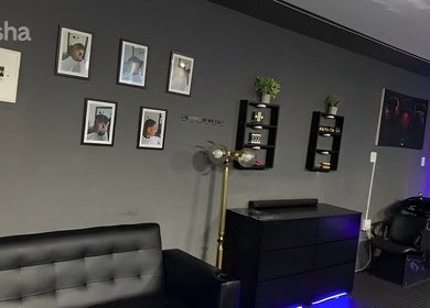 Cozy, sleek interior of Pimville Menkave, Pimville, Gauteng, ZA, featuring stylish decor and comfortable seating.