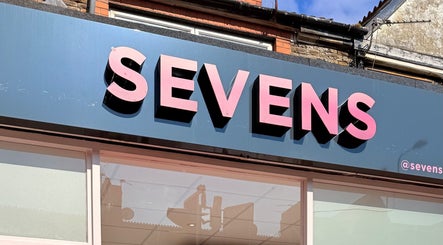 Sevens imej 3