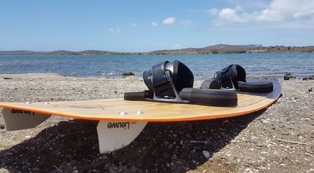 Awa Salu Kiteboarding Curacao image 2
