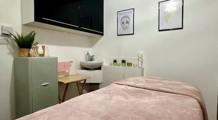 Alfiya-Jane Laser House