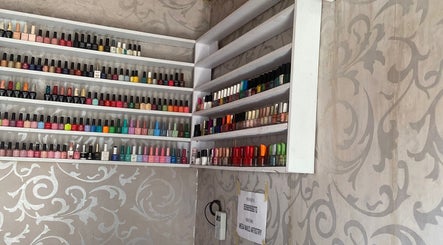 Mega nails artistry image 2