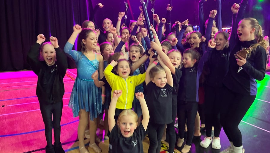 Rebecca Everitt AWDance изображение 1