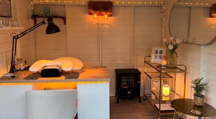 The Manicure Lounge