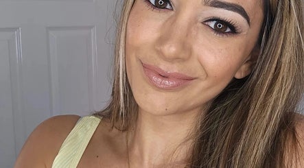 Vanessa's Hair and Make up - Mobile image 2