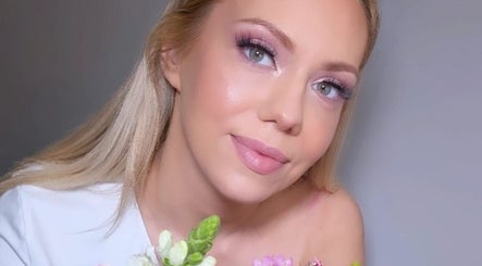 Vanessa's Hair and Make up - Mobile image 3