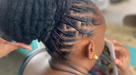 Dees Hair Glam