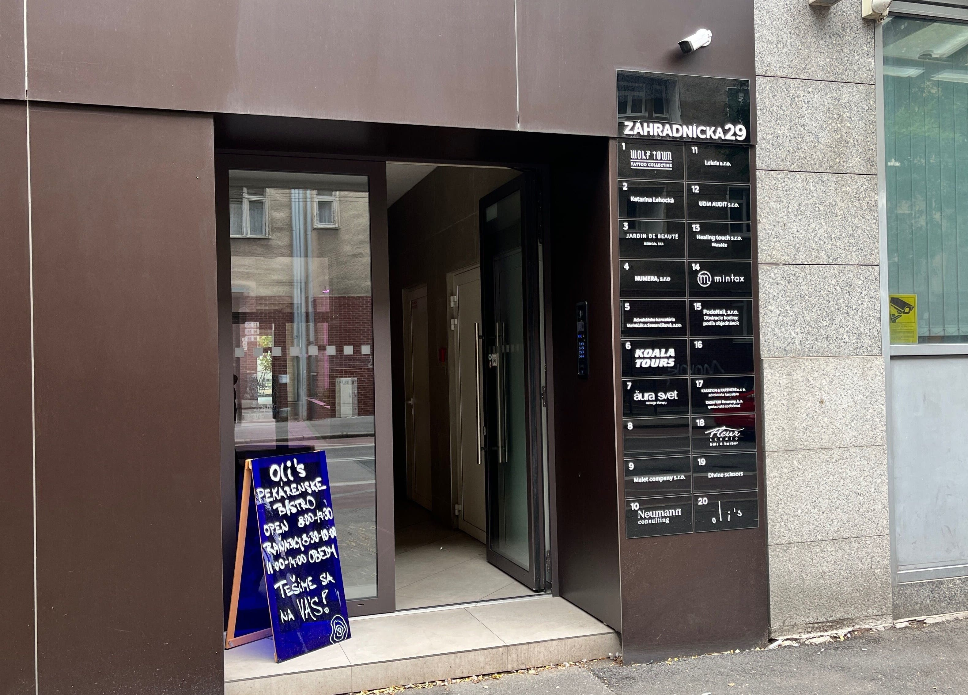 Entrance of CutzByMc (Fleur Studio) at Bratislavský Kraj, Bratislavský Kraj, SK featuring directory signage.