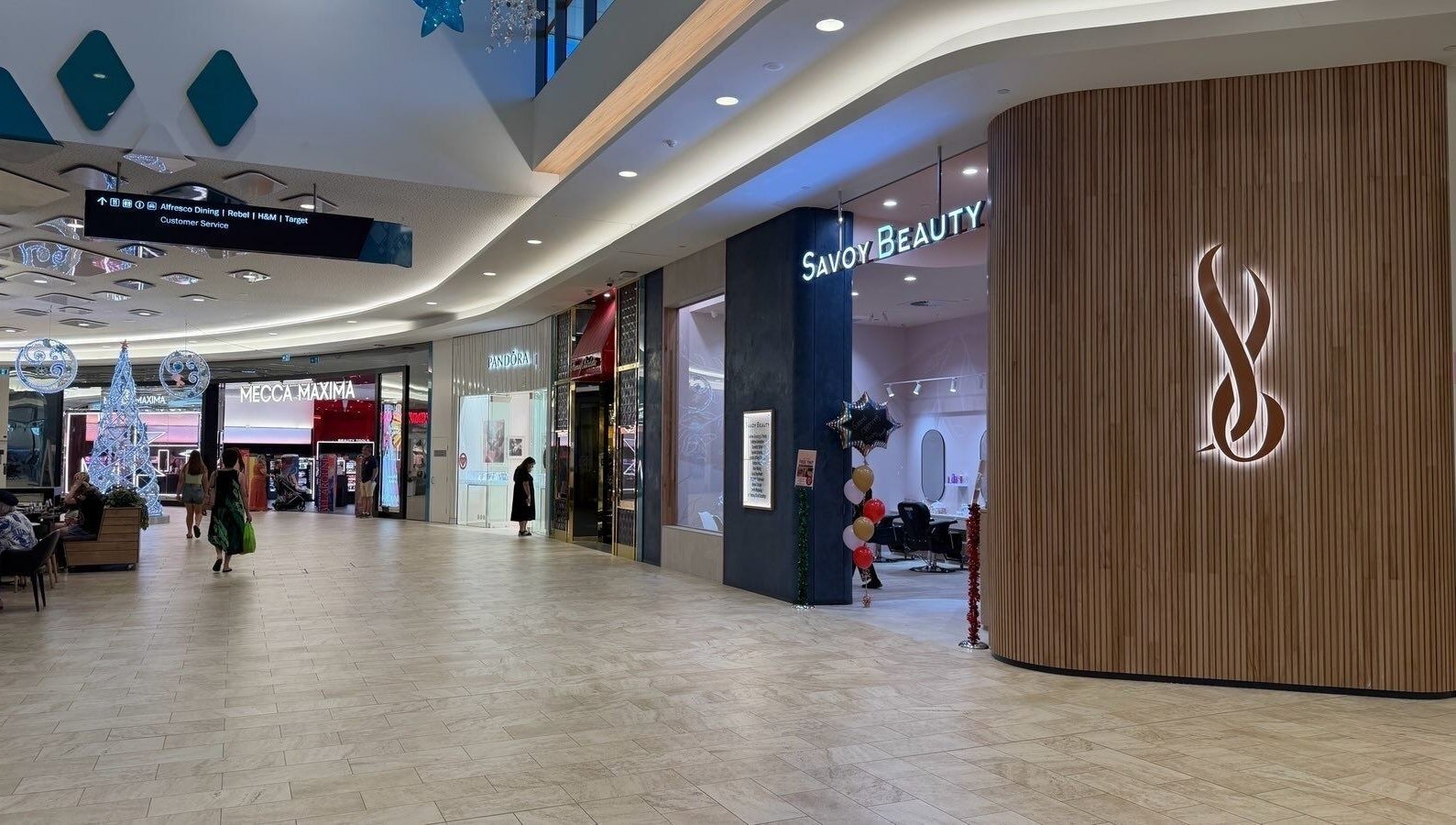 Elegant entrance of Savoy Beauty - Mandurah located in Mandurah, Western Australia, AU inside a stylish mall.