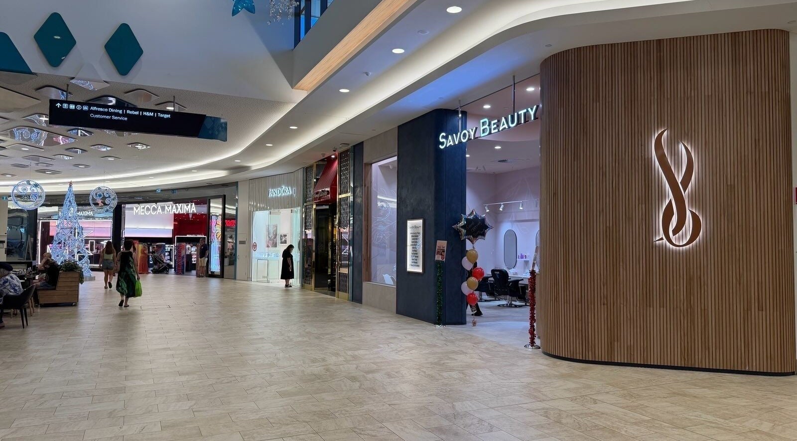 Elegant entrance of Savoy Beauty - Mandurah located in Mandurah, Western Australia, AU inside a stylish mall.
