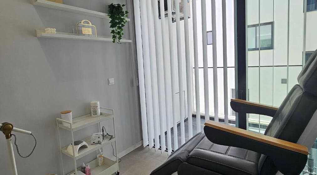 Tranquil nail studio at Panut Andreea | Nail Artist & Trainer, Strovolos, Nicosia, CY, featuring a modern chair.