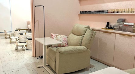 Gambar Outre Beauty Bar 3