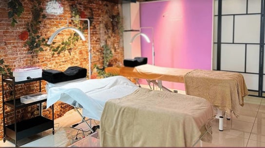 L'oriental Nails Lashes Brows