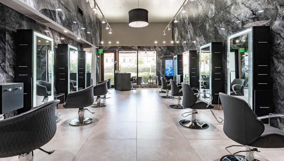 MG Hair Studios, bilde 1