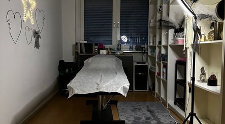 Anna M Sugaring & Waxing image 2