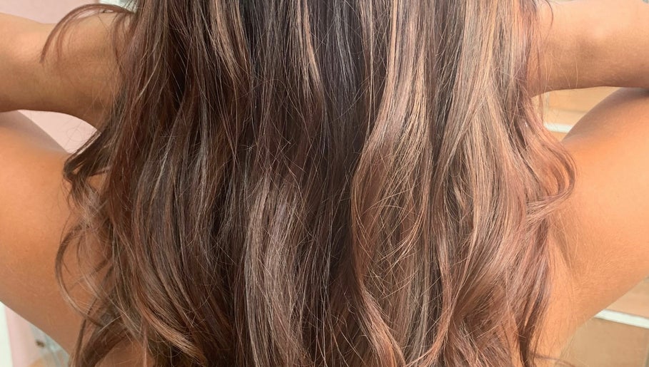 Hair & Lash Club Mobile Stylist image 1