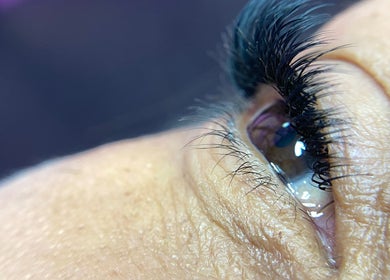 Extensiones de pestañas en Takesshy Beauty, Madrid, Comunidad De Madrid, ES, resaltando la mirada.