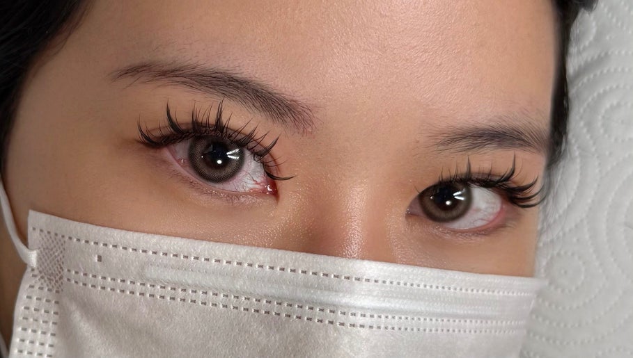 Immagine 1, Ruby Lash Bar