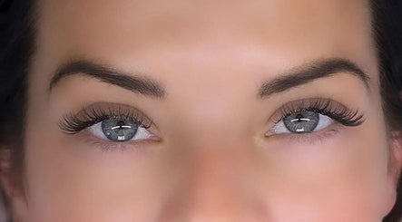 Esthetic Beauty by MG